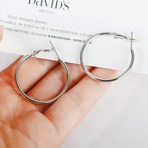 3/28💐 Simple Stainless Steel silver hoop Earrings